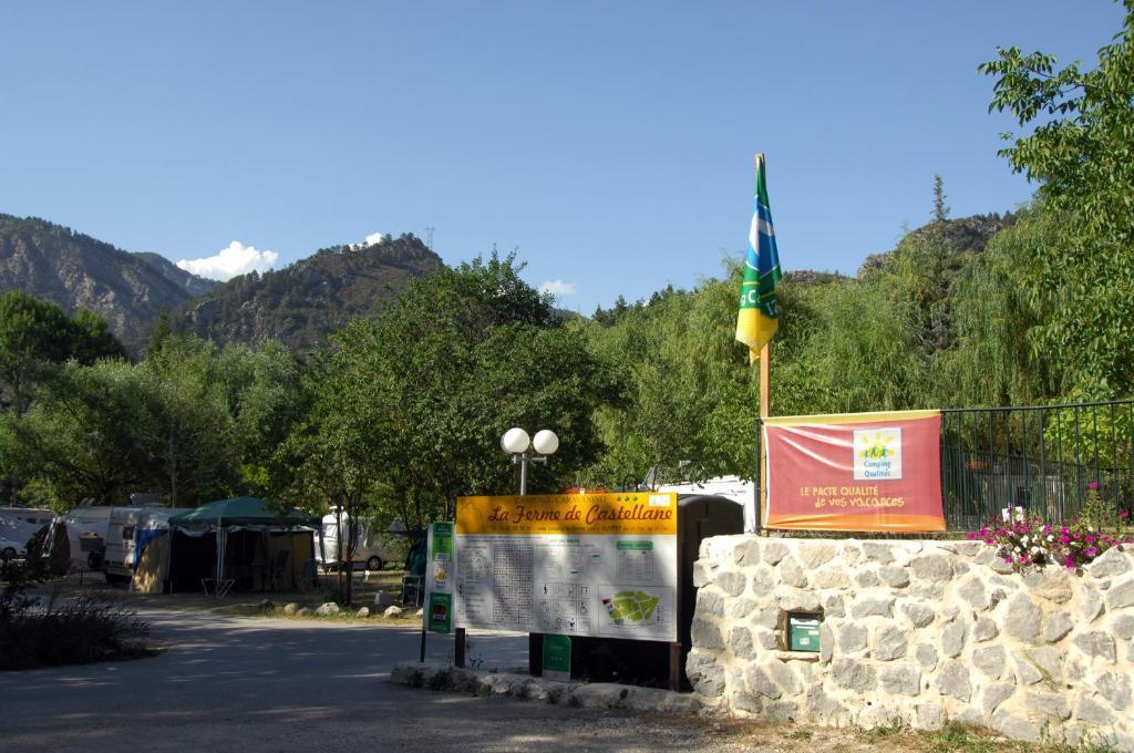 Camping La Ferme De Castellane Kültér fotó